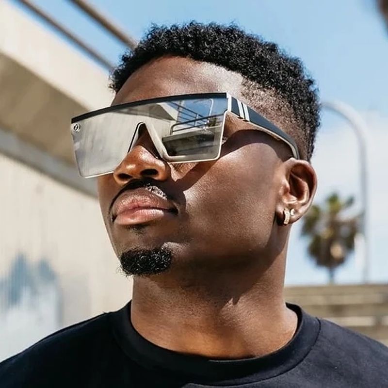 Blenders Providence DX Dolling Dice Silver Mirror Polarised Lifestyle