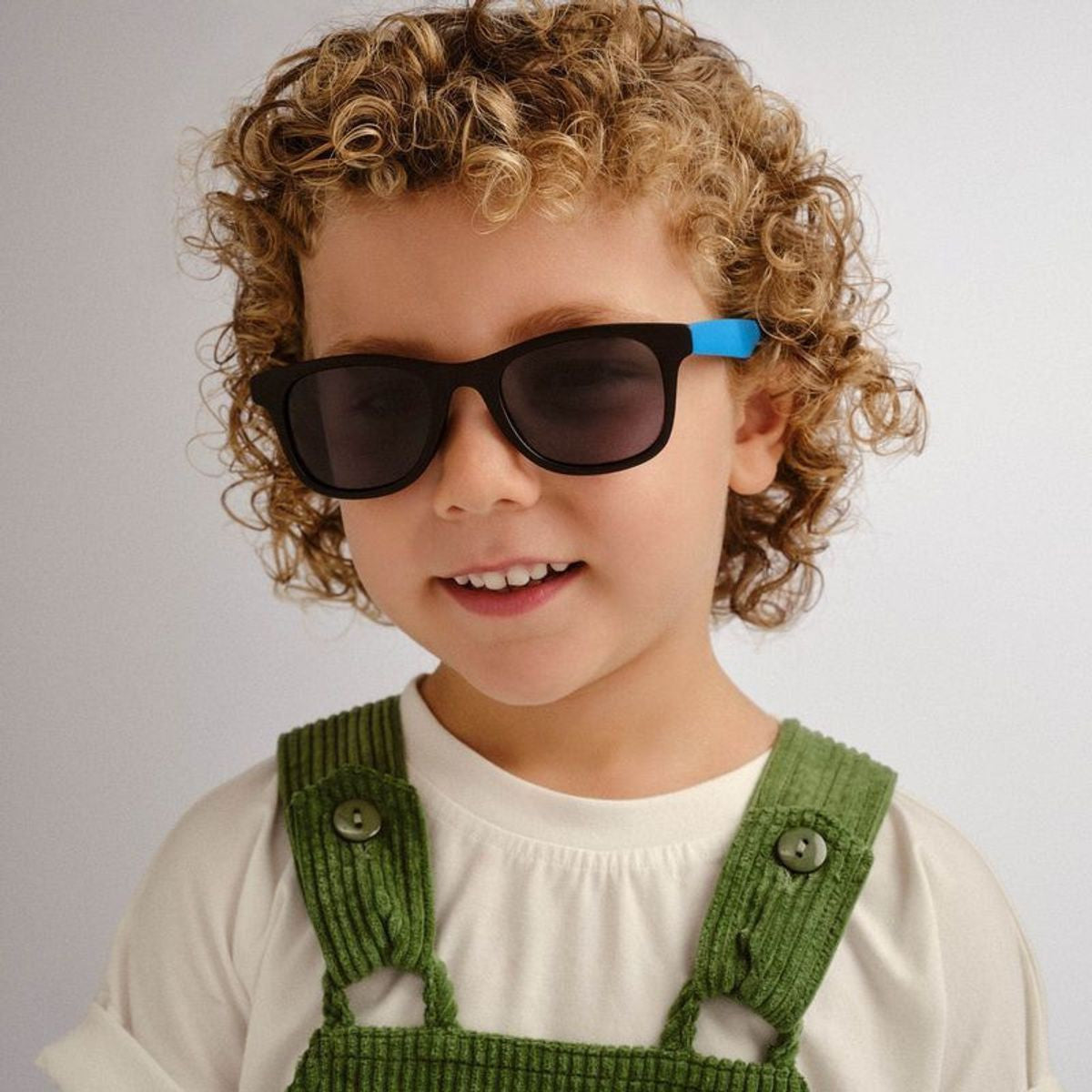 Caribou Flexi - Kids, Matte Black Neon/Smoke Polarised Lenses