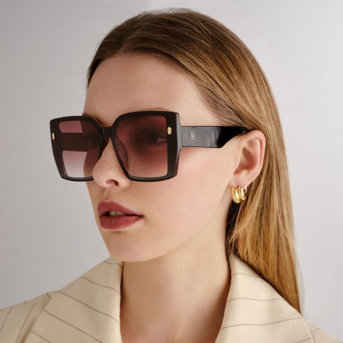 Coco, Black Malt/Warm Smoke Gradient Lenses