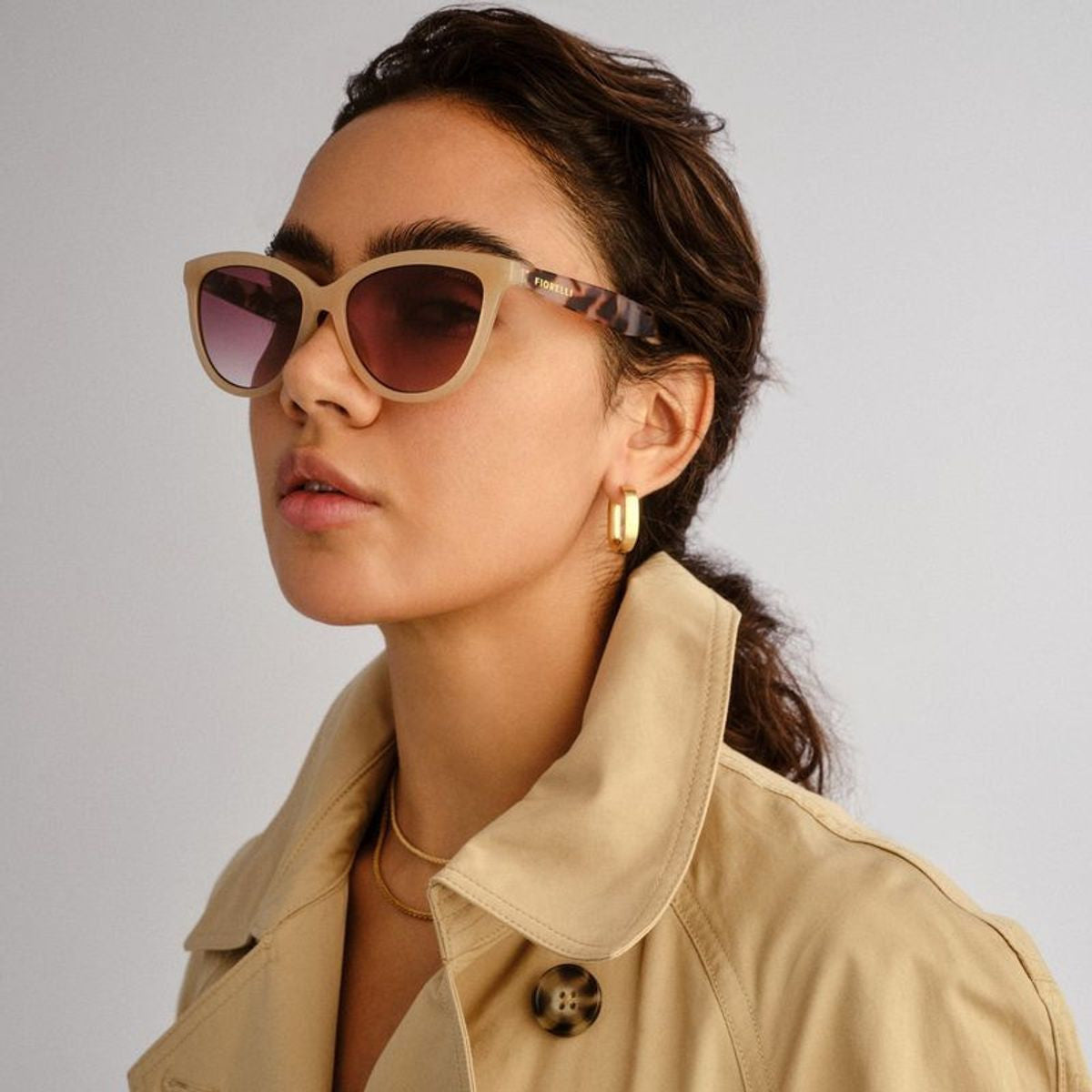 Luna, Linen and Cookie Tort/Warm Smoke Gradient Lenses