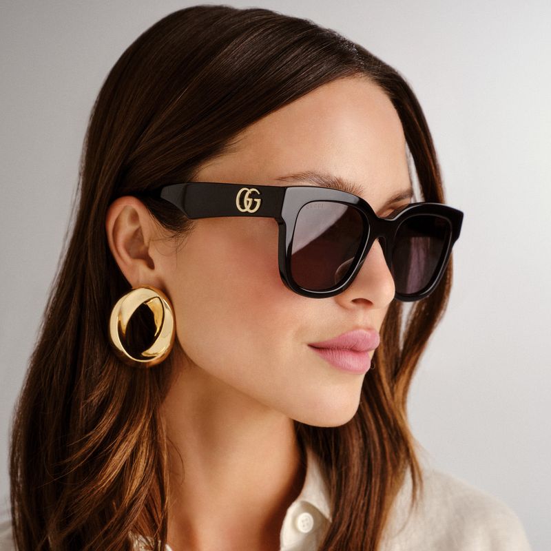 Gucci GG0998S-Black-Lifestyle