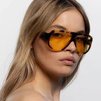 Lu Goldie Bunny Honey Tort Orange Lifestyle2