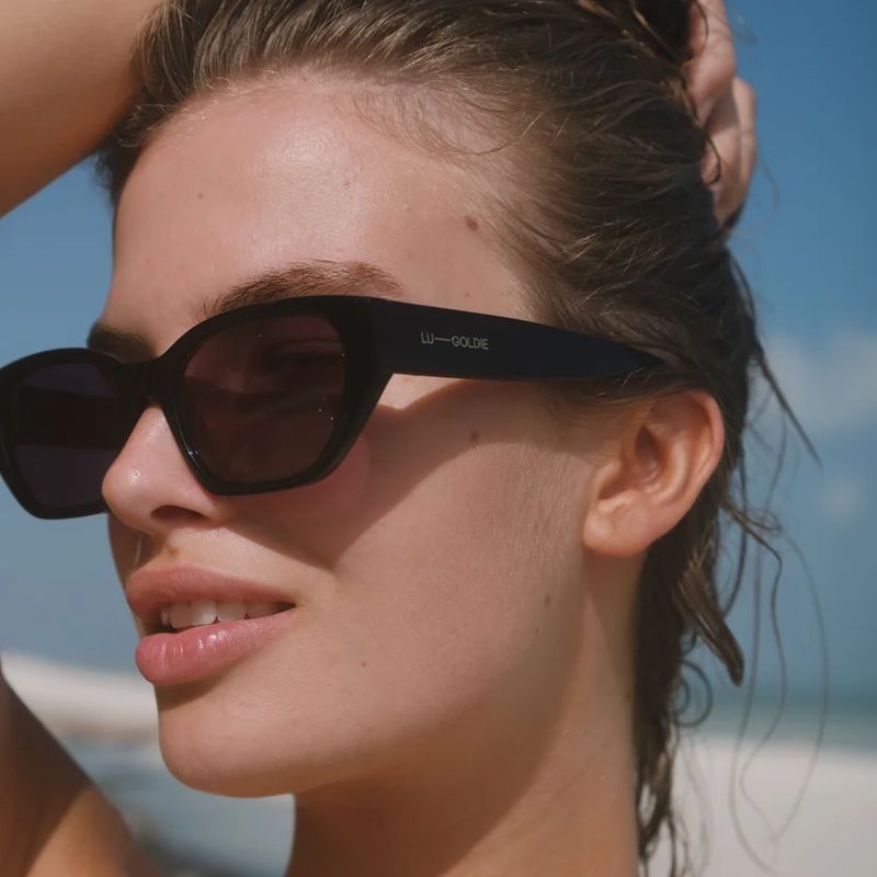 Lu Goldie Esme Black Black Lifestyle