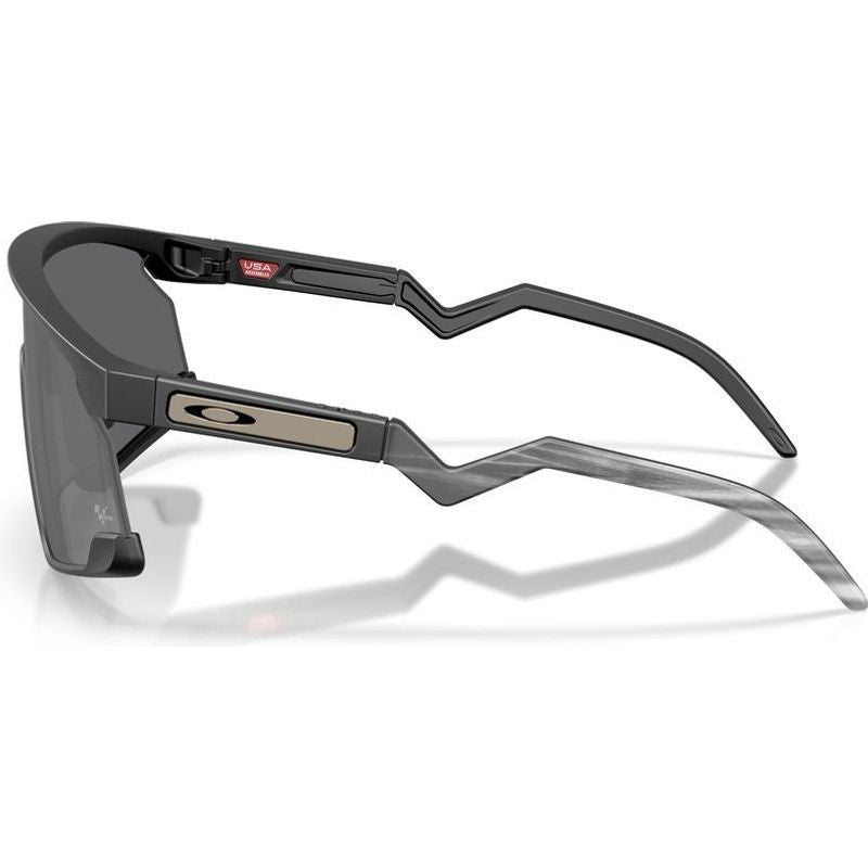BXTR, Matte Black/Prizm Black Lenses