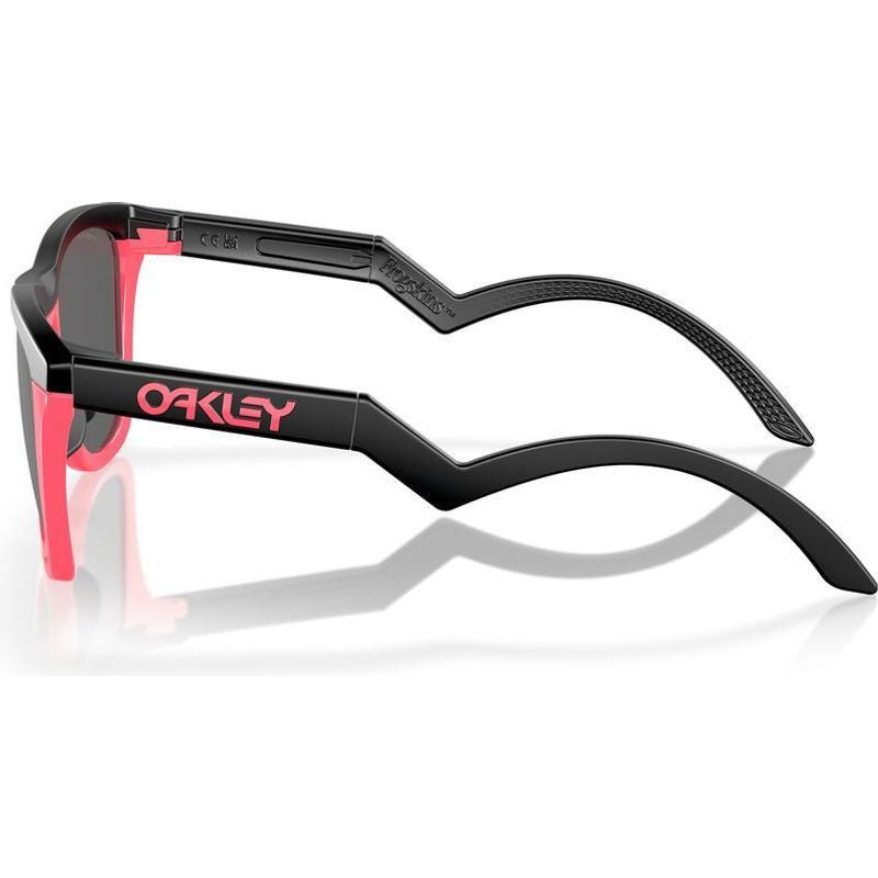 Frogskins Hybrid, Matte Black and Neon Pink/Prizm Black Lenses