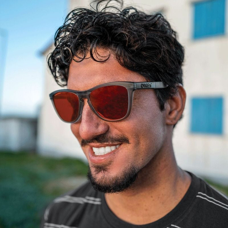 Frogskins Range, Matte Grey Smoke and Grey Ink/Prizm Ruby Lenses