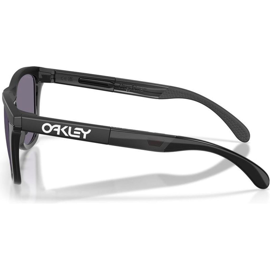 Frogskins Range XL, Matte Black/Prizm Grey Lenses