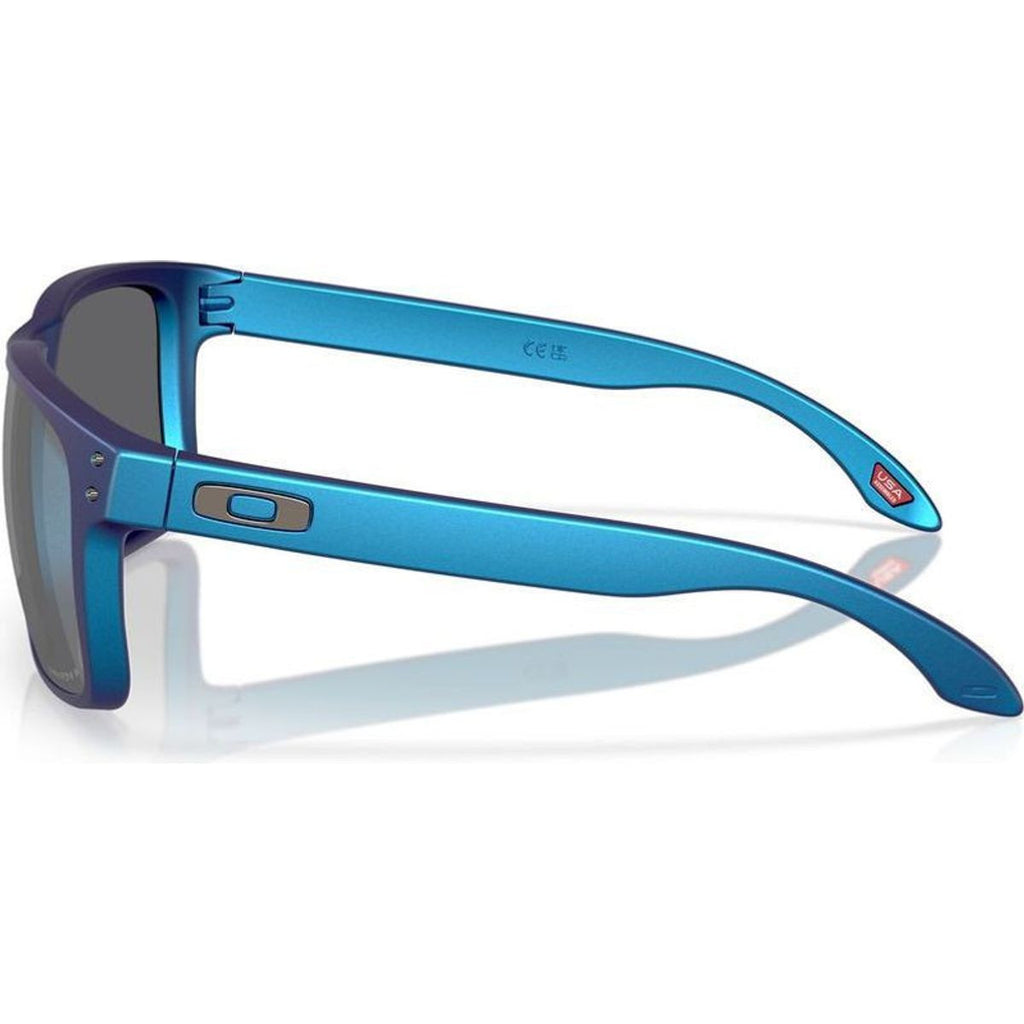 Holbrook XL, Matte Cyan and Blue Colorshift/Prizm Black Polarised Lenses