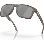 Holbrook XL, Woodgrain/Prizm Black Polarised Lenses