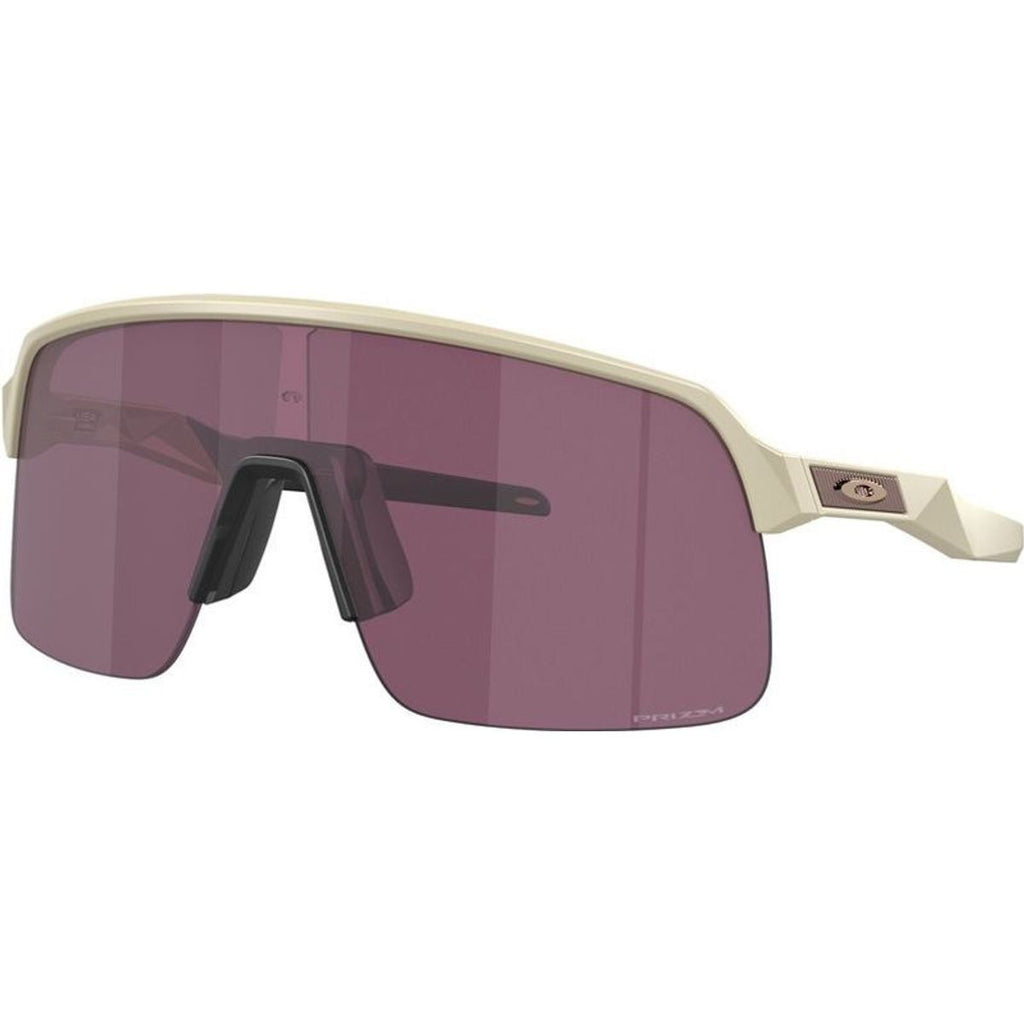 Sutro Lite, Matte Sand/Prizm Road Black Lenses