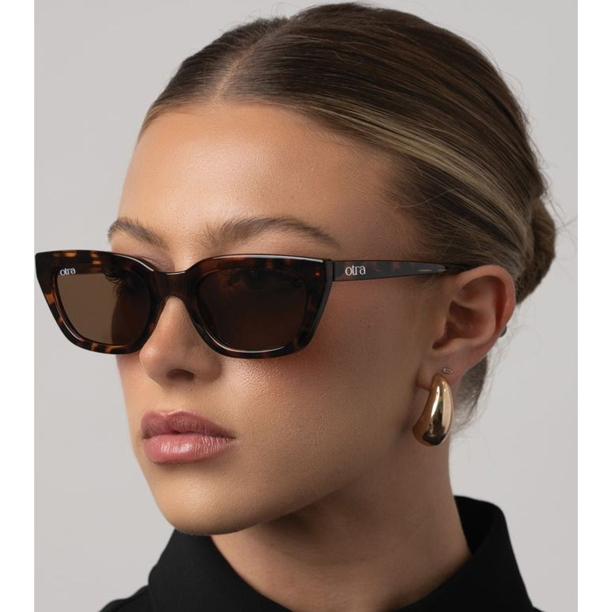 Nove, Tort/Brown Lenses