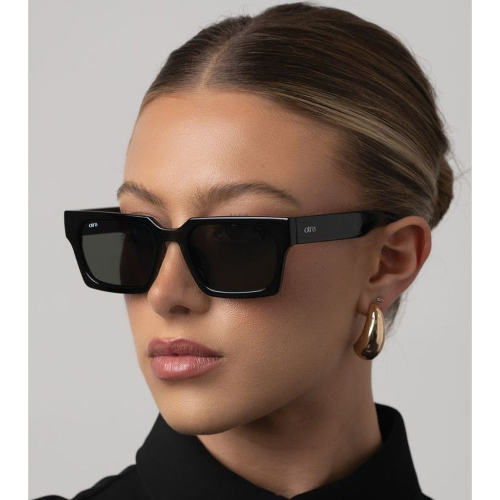 Roco, Black/Green Lenses