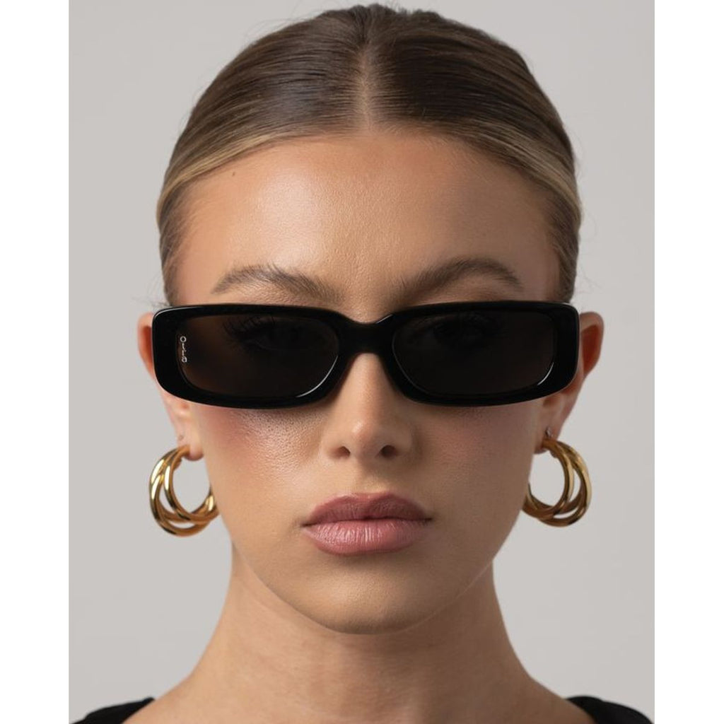 Sunny, Black/Smoke Lenses