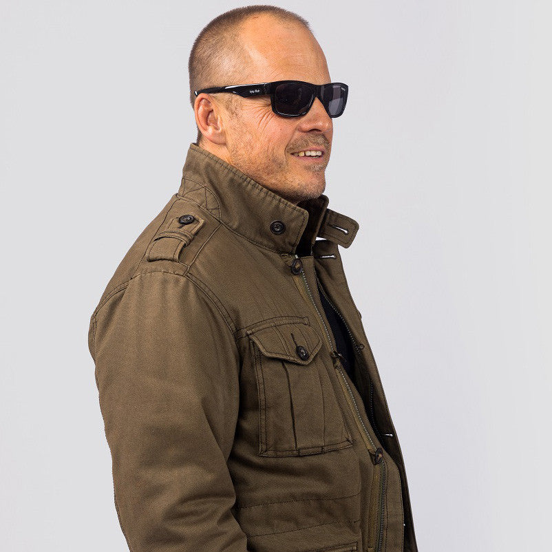PU5279, Shiny Black /Smoke Polarised Lenses
