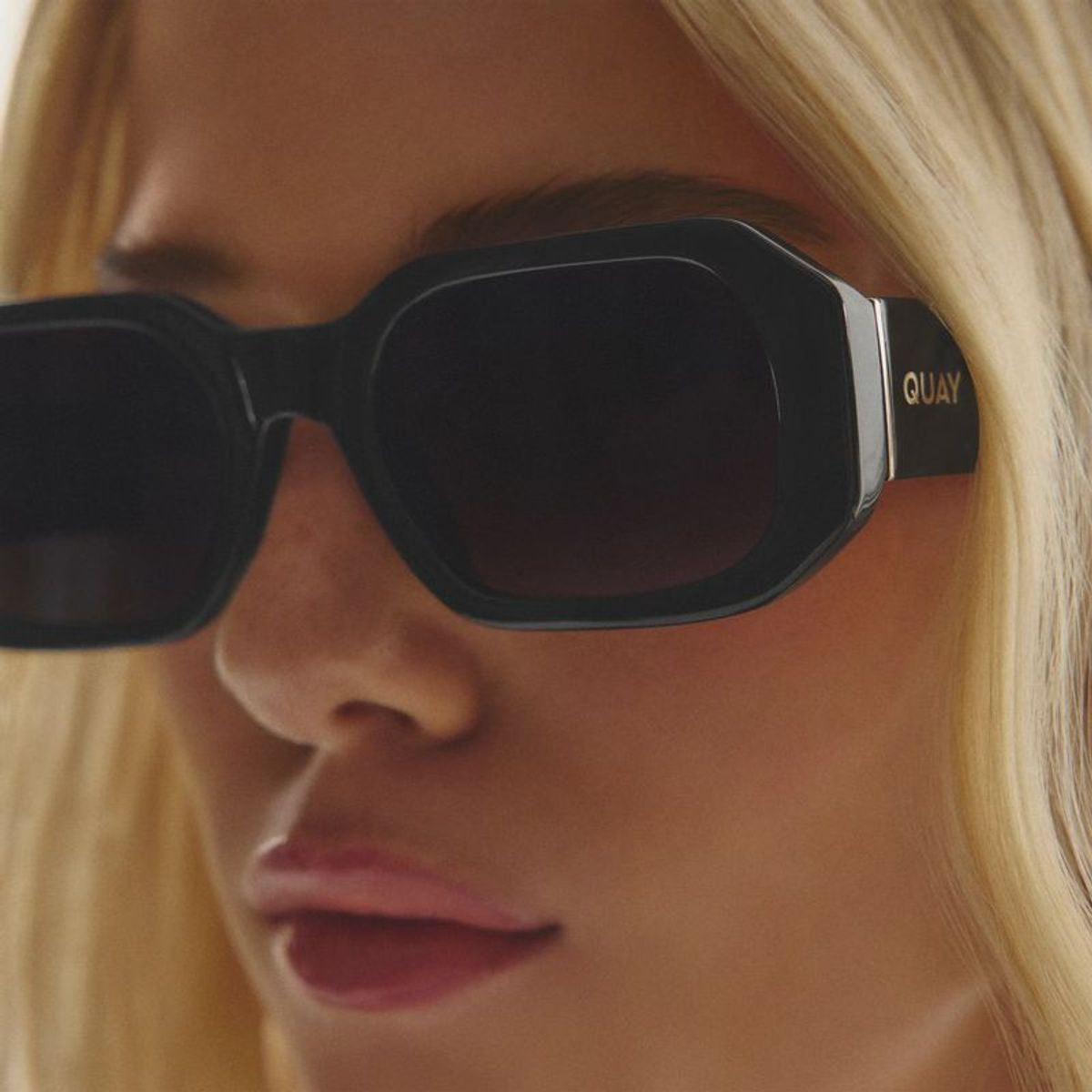 Hyped Up, Black/Smoke Lenses