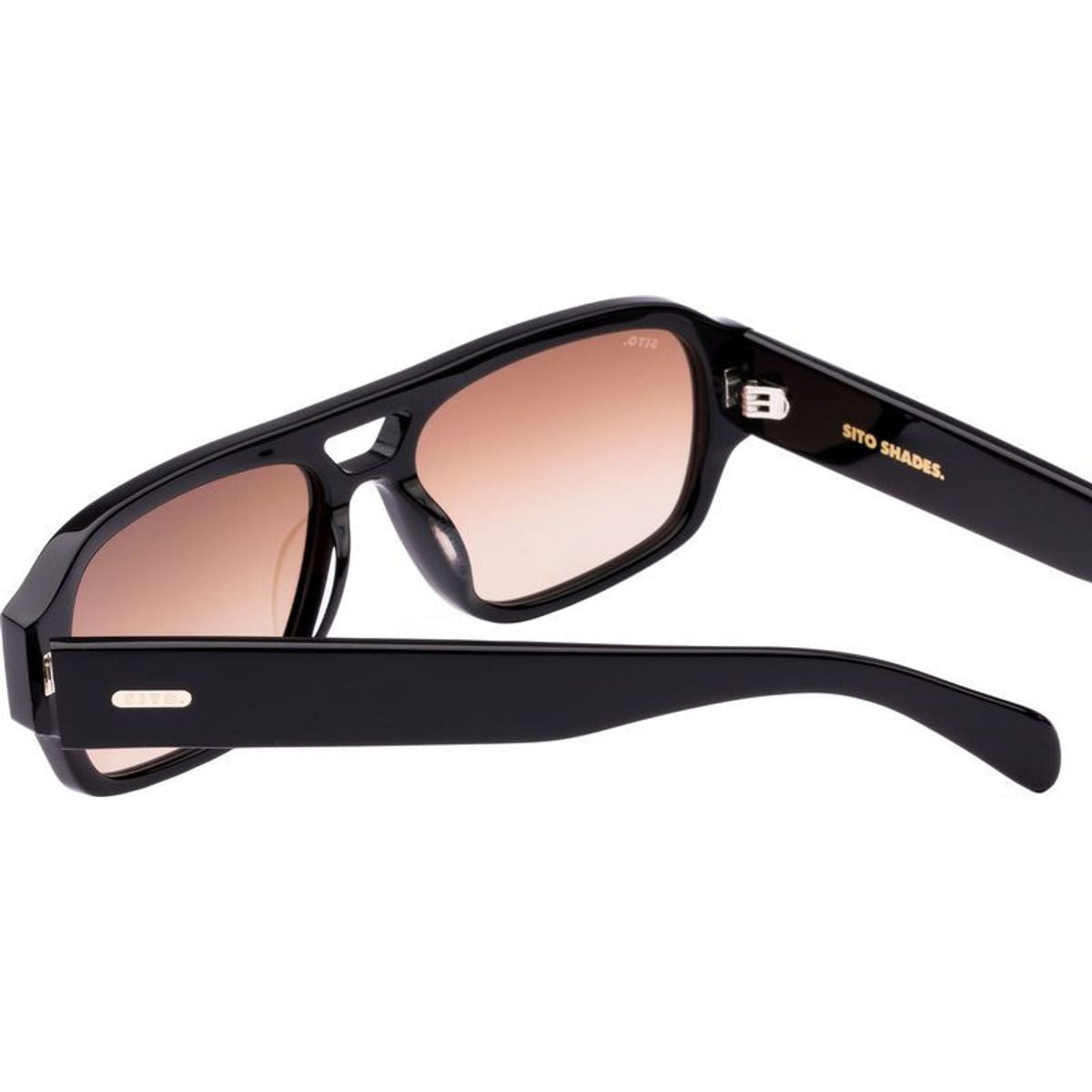 Atlas, Black/Cedar Gradient Lenses