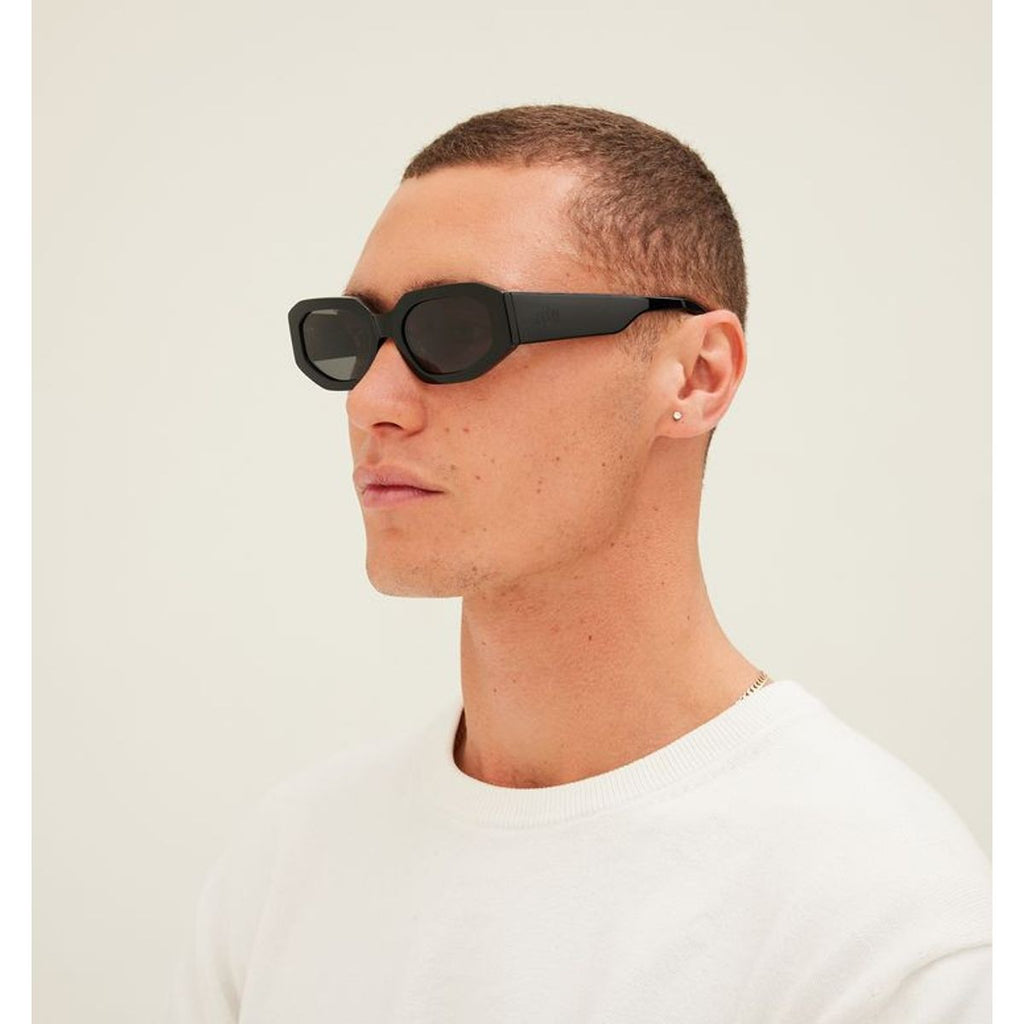 Juicy, Black/Iron Grey Polarised Lenses