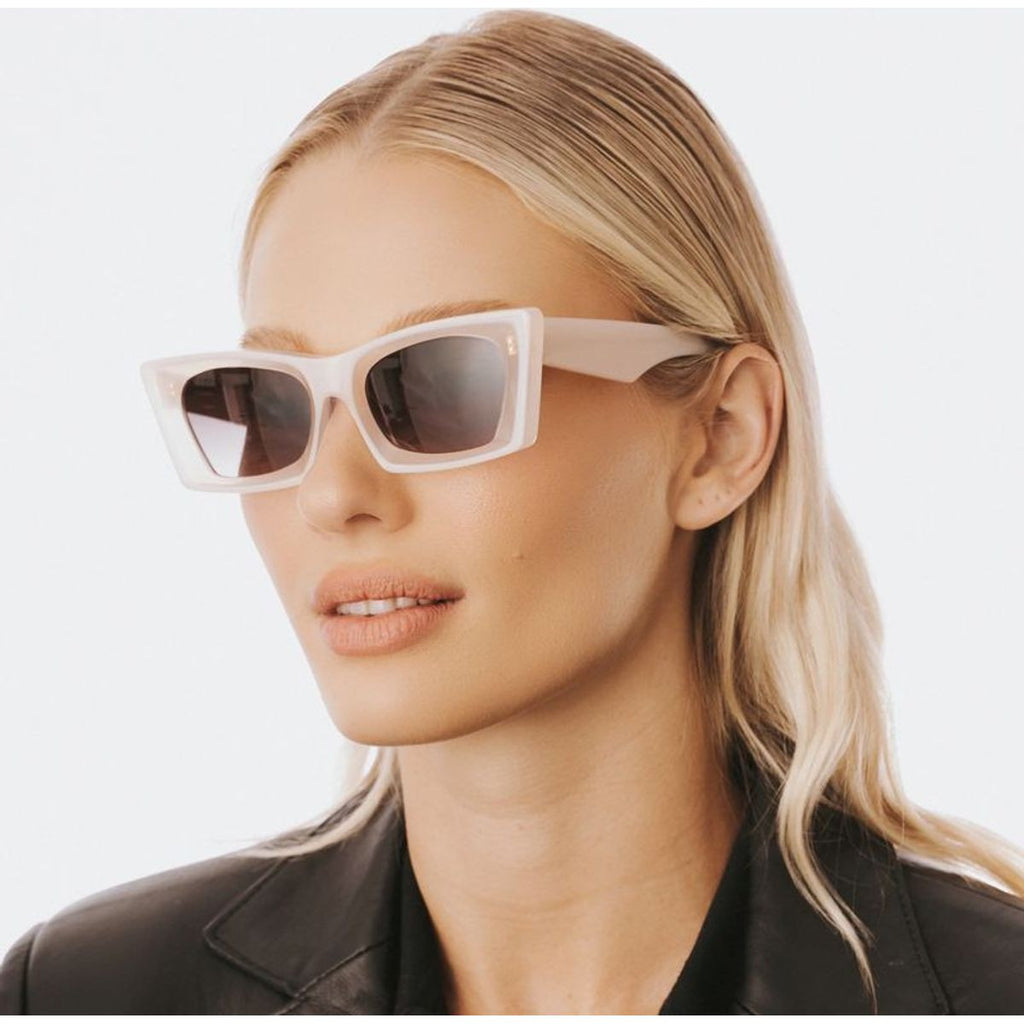 Chartreux, Cotton/Smoke Gradient Lenses